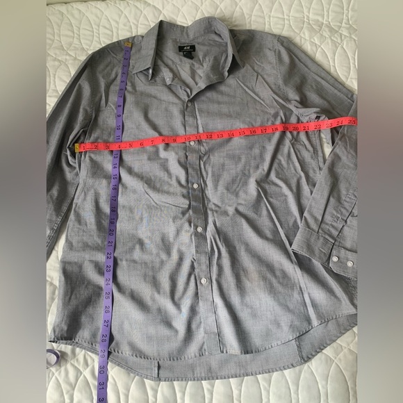 H&M Tops - #13 H&M Slim Fit, Easy Iron button-up dress shirt. Size XL